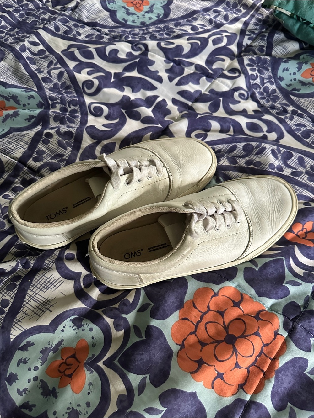 Toms Women's Leather Lace-Up Sneakers